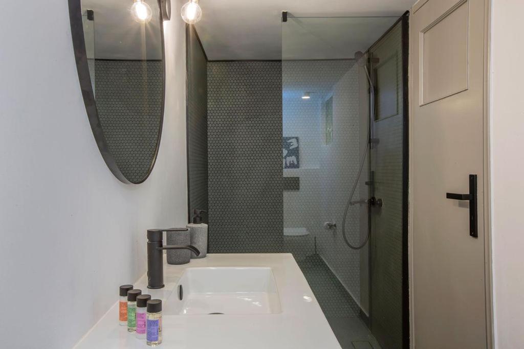Petra & Phos Acropolis Luxury Apartments アテネ エクステリア 写真