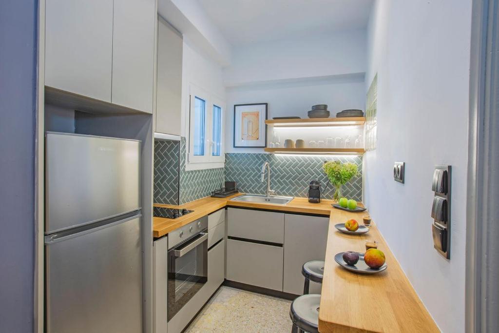 Petra & Phos Acropolis Luxury Apartments アテネ エクステリア 写真